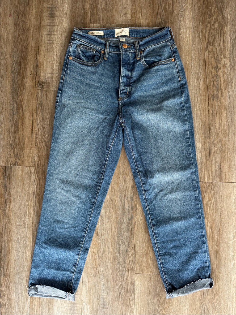 Universal Thread Women's Medium Blue High-Rise Cropped Jeans
